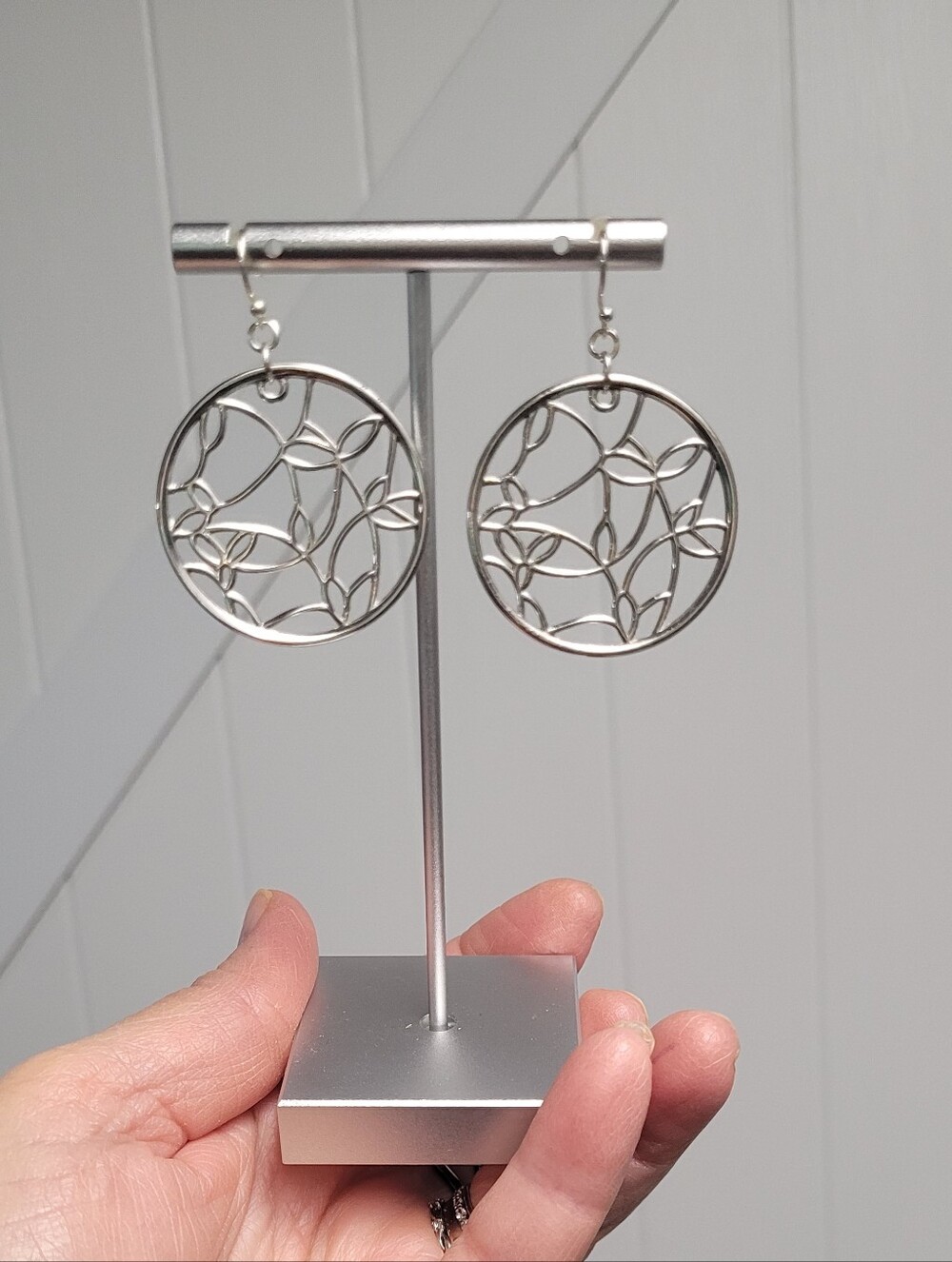 Hand Crafted Silver Filigree Round Drop Earrings - Picture 3 of 8